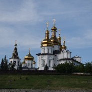 Выставка «Священный уголок Сибири. Тюменский Свято-Троицкий монастырь» на Набережной фотографии