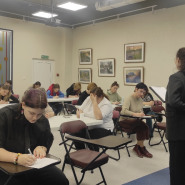 Образовательная акция «Тотальный диктант» на площадках городских библиотек Тюмени фотографии