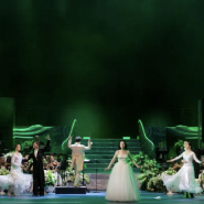 Концерт «Concord Orchestra. Белоснежный бал Штрауса» в Тюмени фотографии