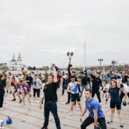 Состязания силы и выносливости на площади 400-летия Тюмени 2026 фотографии