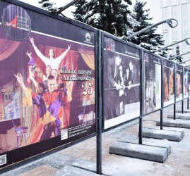 Выставка «Театральные истории: от юбилея к юбилею»